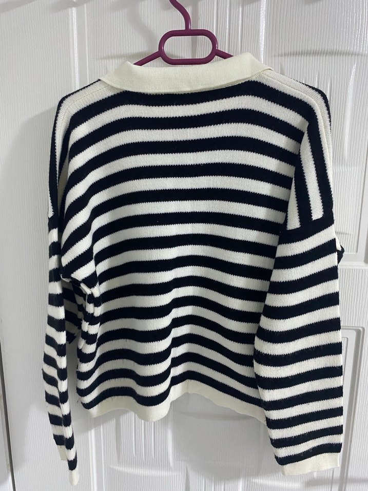 V Yaka Çizgili Örgü Kadın Kazak - Görsel 3