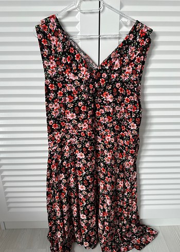 Çiçek Desenli Uzun V Yaka Salaş Elbise - Görsel 3