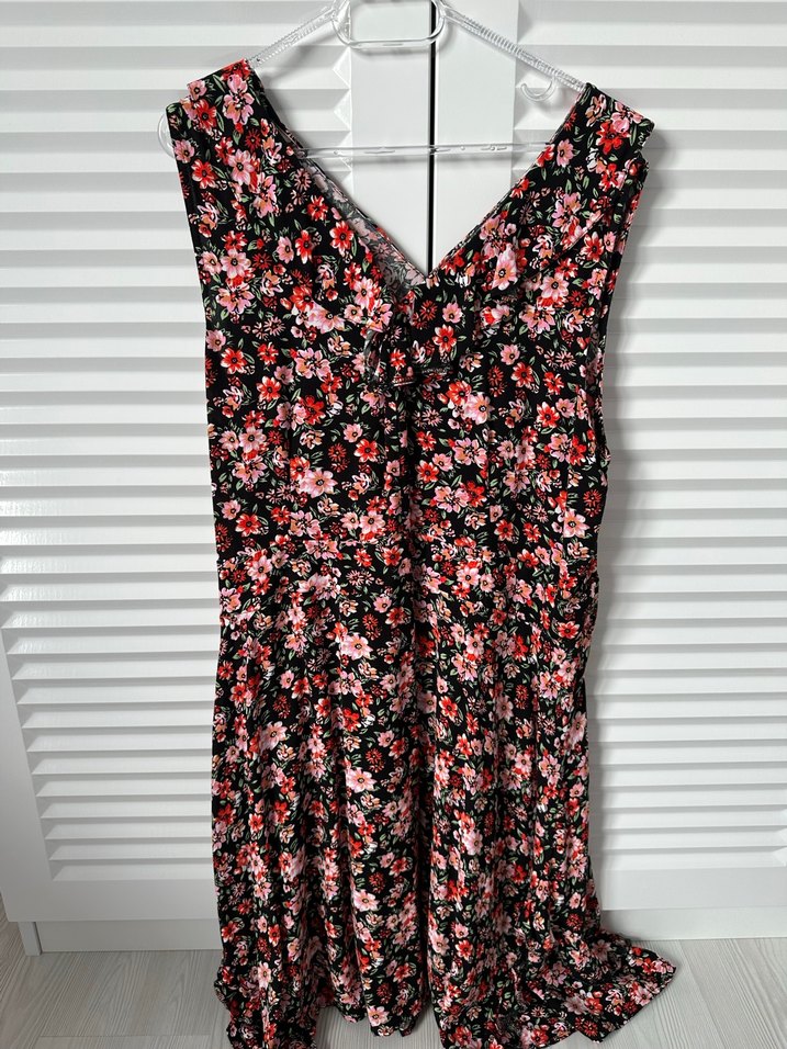 Çiçek Desenli Uzun V Yaka Salaş Elbise - Görsel 3