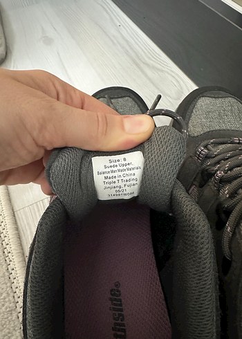 Gri Kadın Bot - Görsel 3