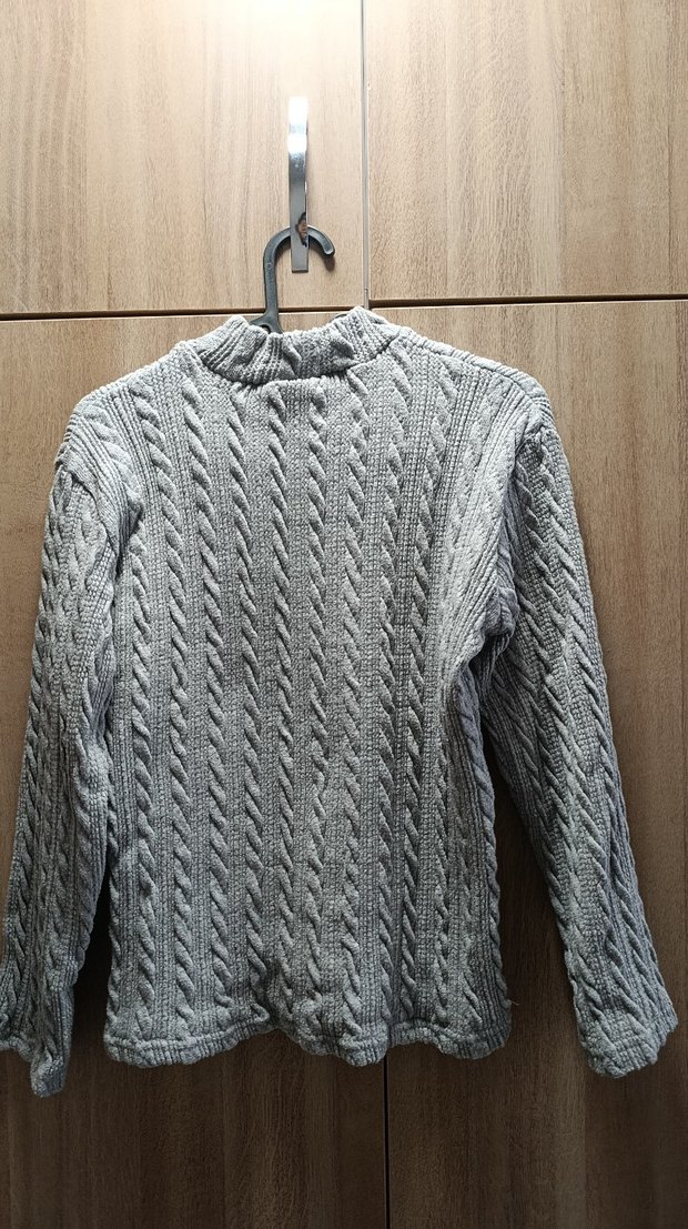 Gri Örgü Yüksek Yakalı Kadın Kazak - Görsel 2