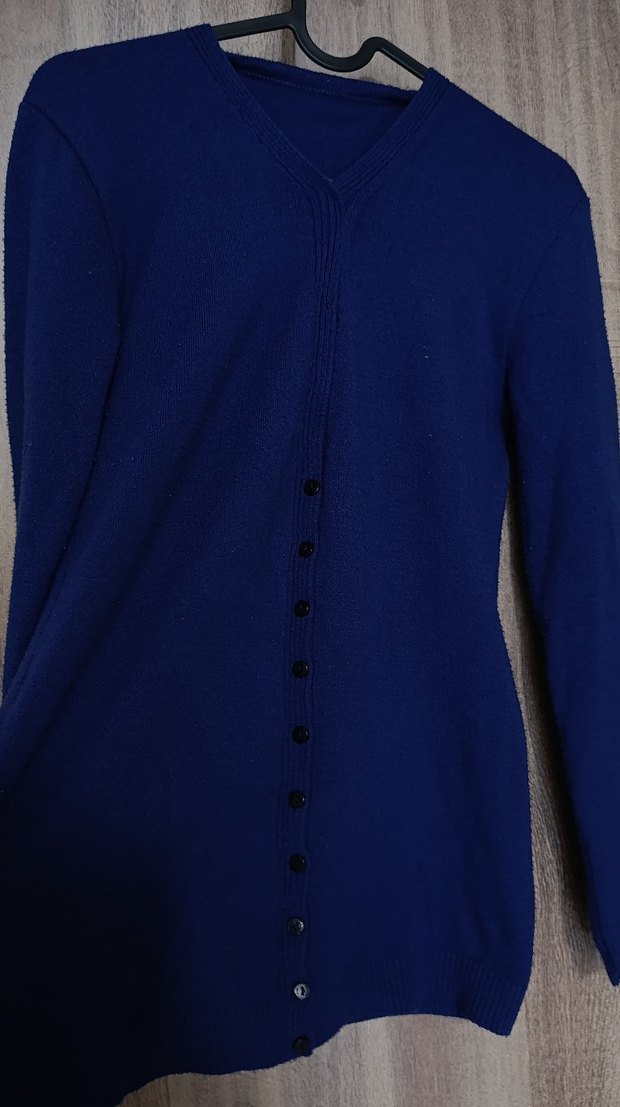 Lacivert V Yaka Kadın Kazak - Görsel 2