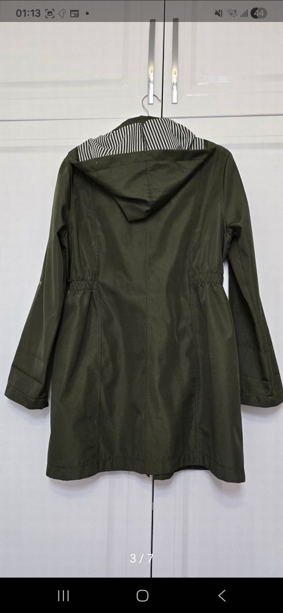 Kemerli Uzun Haki Kadın Yağmurluk - Görsel 4