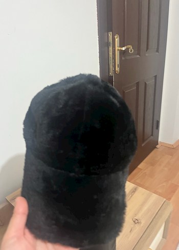 Kadın Siyah Kürk Detaylı Sıcak Şapka - Görsel 4