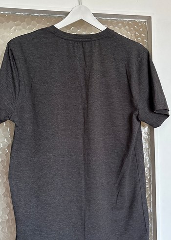 Gri V Yaka Keten Erkek Tişört - Görsel 4