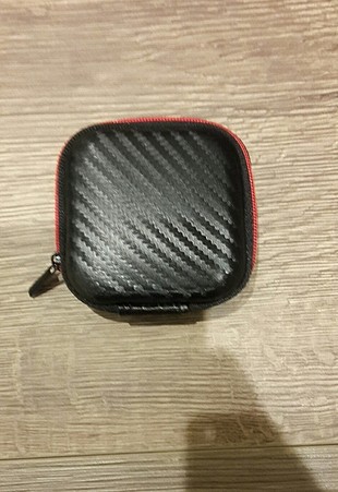 şarj ve kulaklık saklama çantası 
