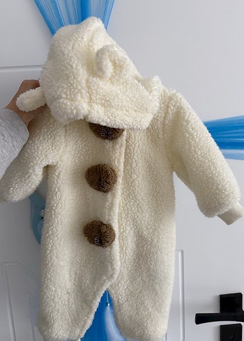 Beyaz Düğmeli Bebek Tulumu - Görsel 2