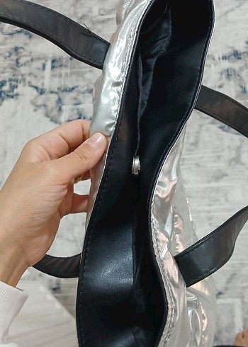 Parlak Gri Kadın Çanta - Görsel 4