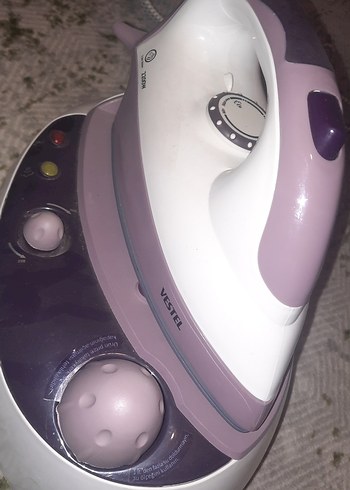 Vestel Mor Buharlı Ütü