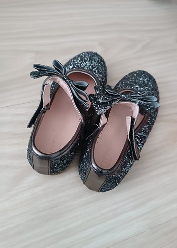 Kızlar için Gri Parlak Babet Ayakkabı - Görsel 2