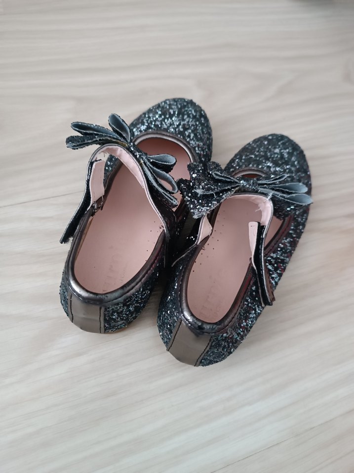 Kızlar için Gri Parlak Babet Ayakkabı - Görsel 2