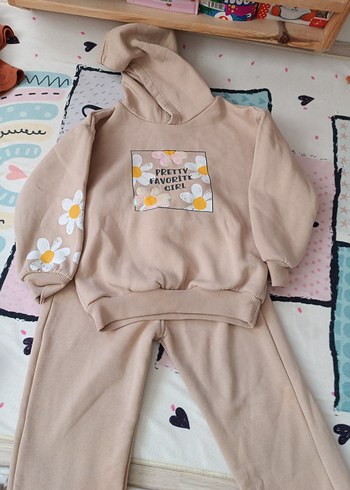 Bej Desenli Kız Çocuk Sweatshirt ve Eşofman Takımı - Görsel 2
