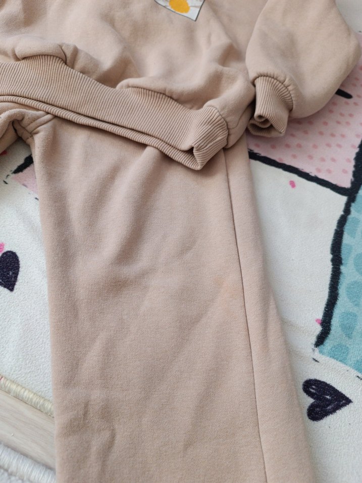 Bej Desenli Kız Çocuk Sweatshirt ve Eşofman Takımı - Görsel 3