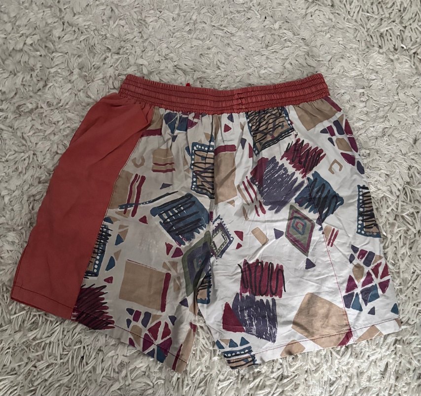 Bol Kesim Bağcıklı Desenli Erkek Şort - Görsel 2