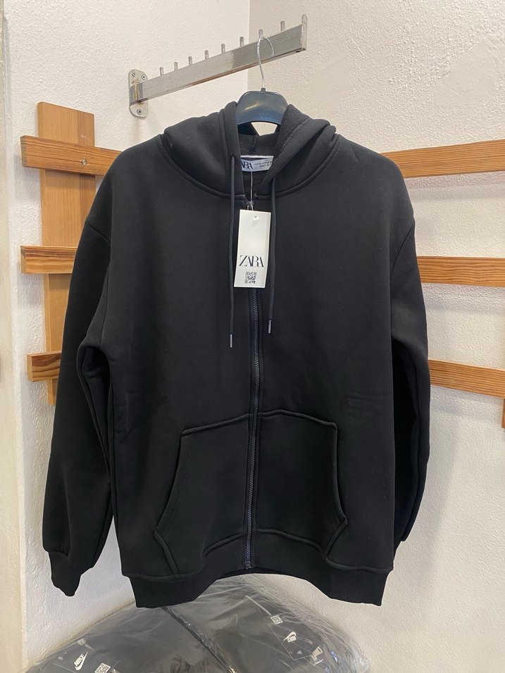 ZARA UNİSEX SİYAH KAPÜŞONLU SWEATSHİRT - Görsel 3