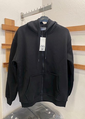 ZARA UNİSEX SİYAH KAPÜŞONLU SWEATSHİRT - Görsel 3