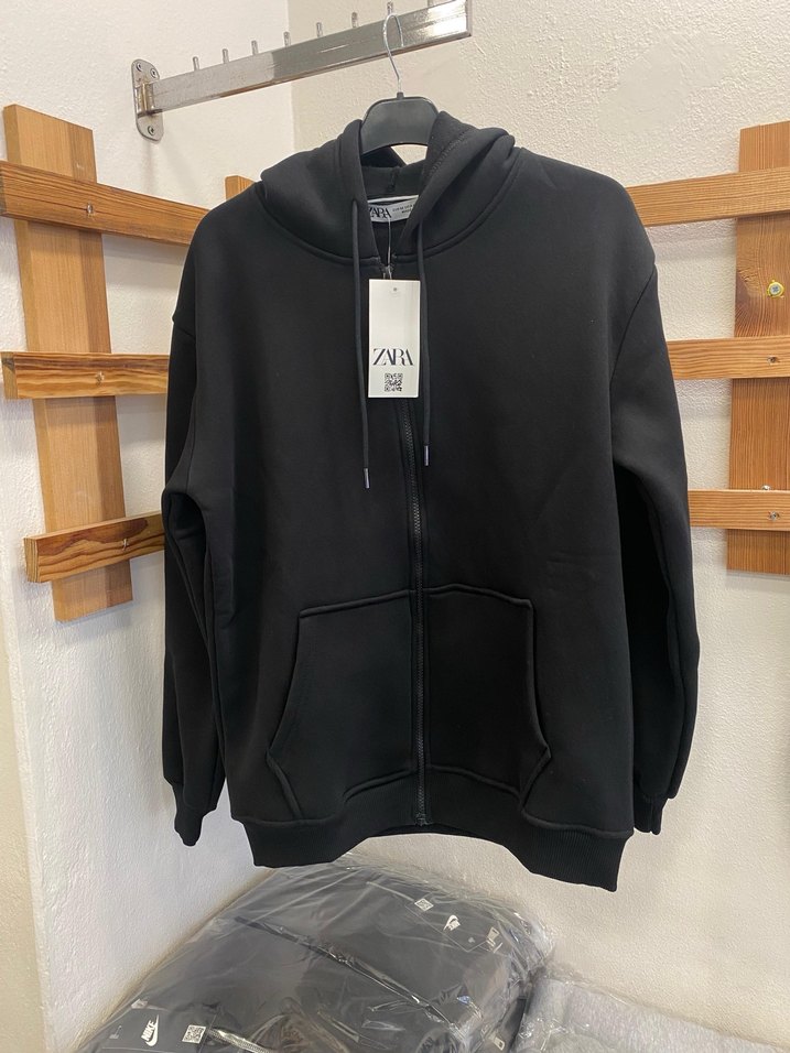ZARA UNİSEX SİYAH KAPÜŞONLU SWEATSHİRT - Görsel 2