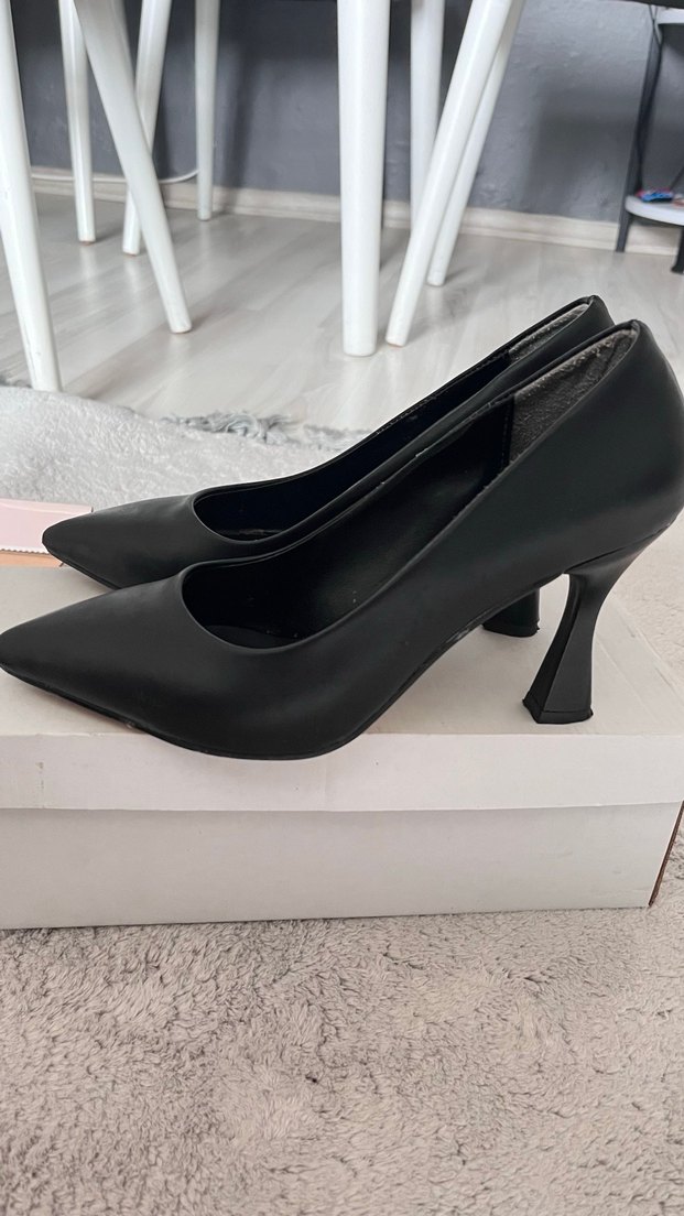 Siyah Modern Klasik Stiletto Topuklu Kadın Ayakkabı - Görsel 2