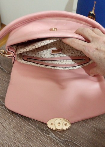 Guess Pembe Deri Kadın Omuz Çantası - Görsel 5