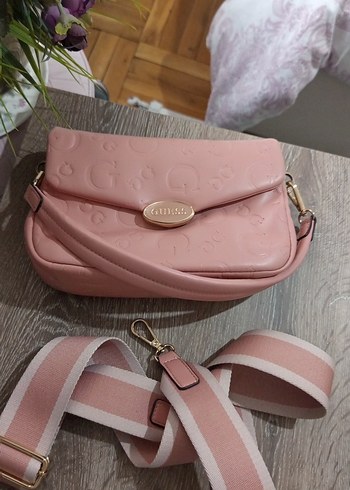 Guess Pembe Deri Kadın Omuz Çantası - Görsel 2