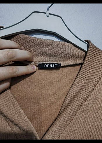 karamel Uzun Düğmeli Kadın hırka - Görsel 4