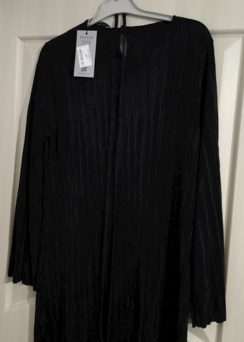 Uzun Siyah Piliseli Kadın Elbise - Görsel 2