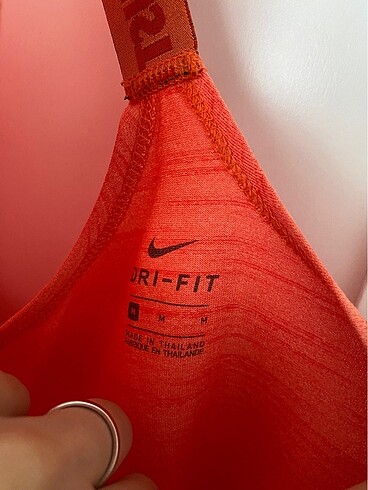 m Beden Nike atlet