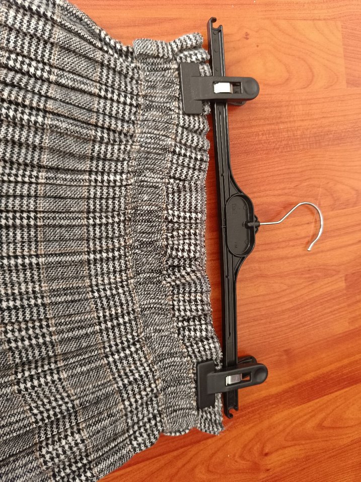 Gri Pilili Kadın Etek - Görsel 3