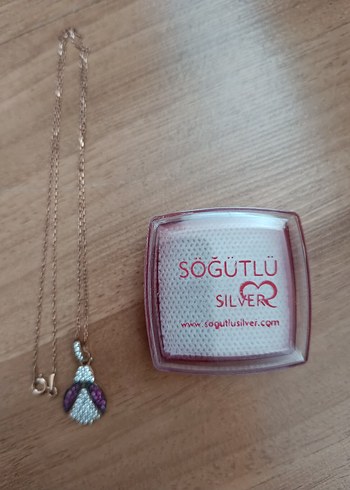 Diğer Sogutlu Silver Gumus Zirkon Ve Fusya Tasli Ugur Bocegi Kolye