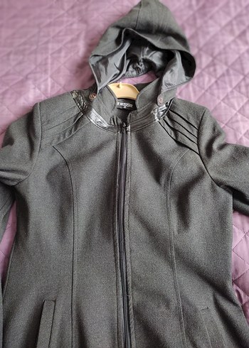 siyah uzun şapkalı kadın tesettür kaban - Görsel 3