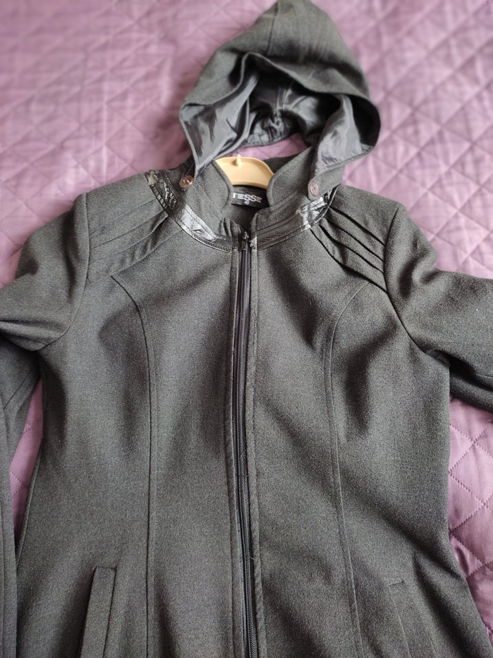 siyah uzun şapkalı kadın tesettür kaban - Görsel 3