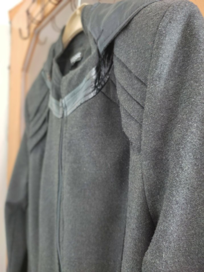 siyah uzun şapkalı kadın tesettür kaban - Görsel 2