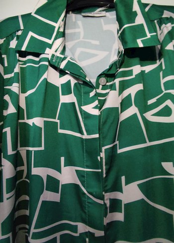 Desenli Uzun Kollu V Yakalı Gömlek - Görsel 8