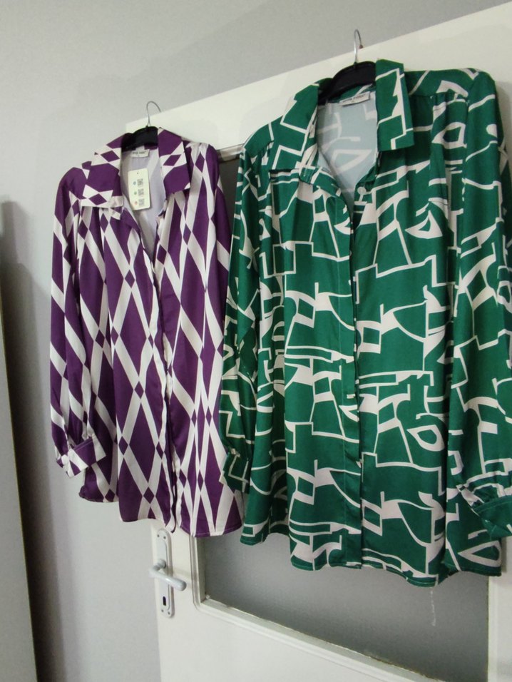 Desenli Uzun Kollu V Yakalı Gömlek - Görsel 3