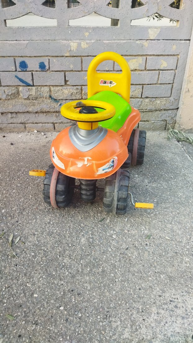 Renkli Turuncu Oyuncak Araba - Görsel 3