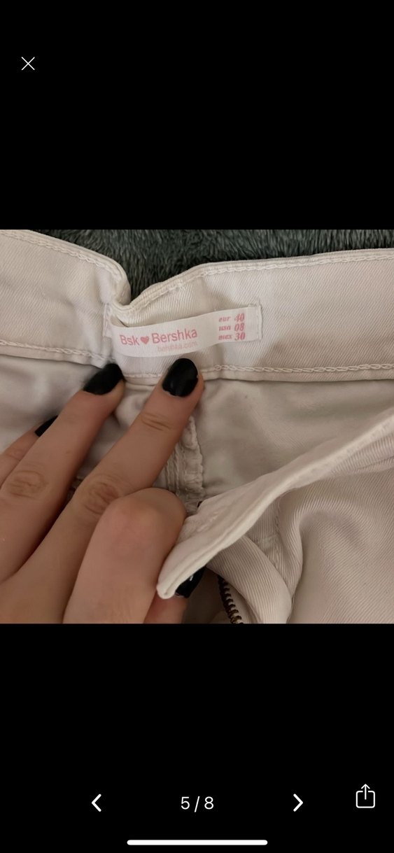 Düğmeli Beyaz Mini Kadın Şort Bershka - Görsel 4