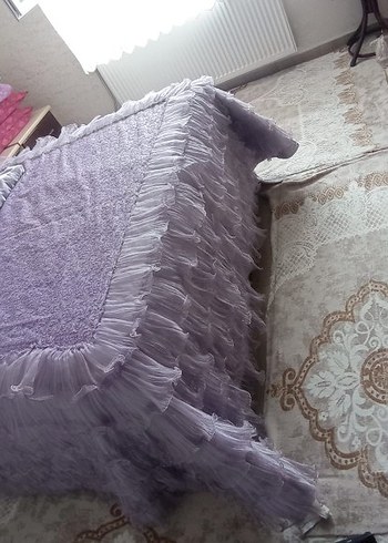 Mor İşlemeli Yatak Örtüsü - Görsel 3