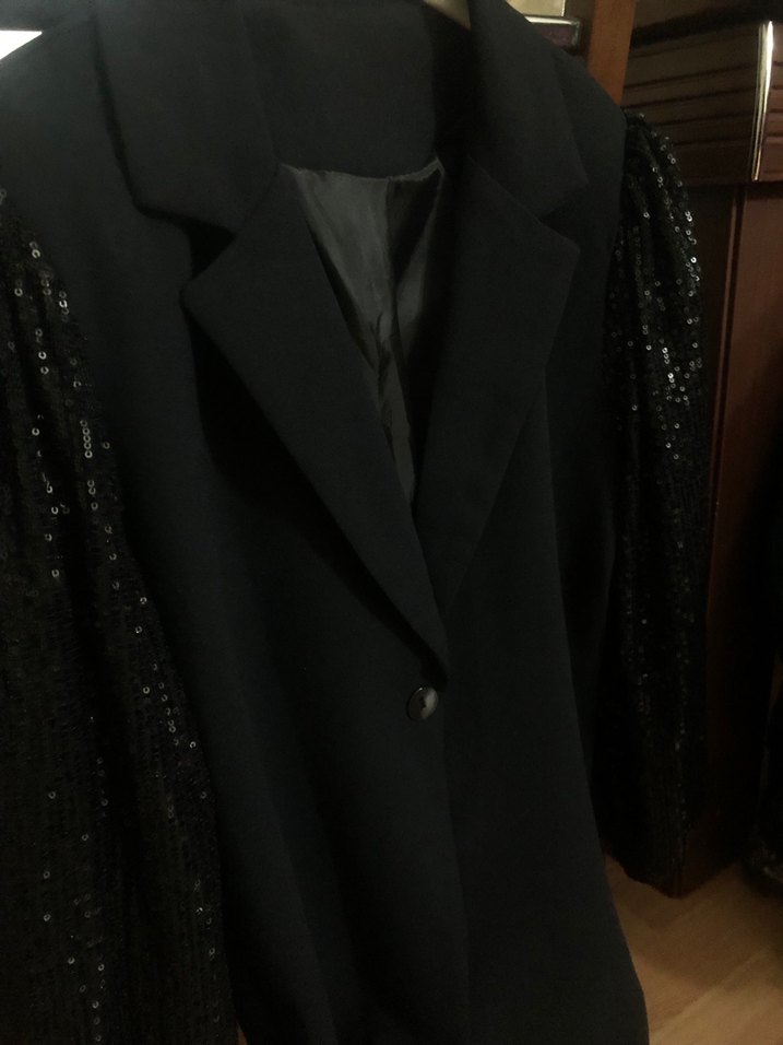 Siyah Düğmeli Midi Blazer - Görsel 3