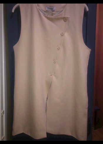 Bej Düğmeli Kolsuz Mini Yelek - Görsel 3