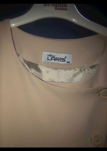 Bej Düğmeli Kolsuz Mini Yelek - Görsel 2