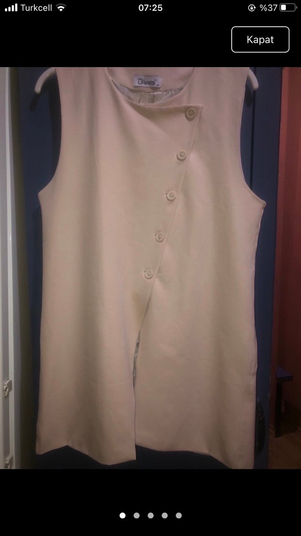 Bej Düğmeli Kolsuz Mini Yelek - Görsel 3