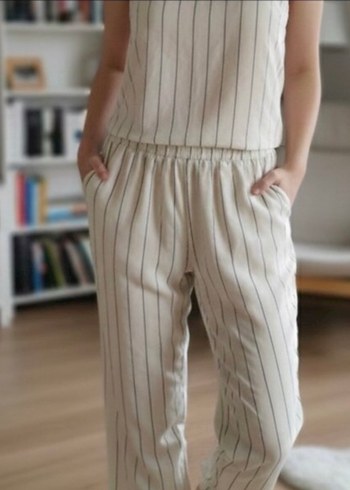 Bej Çizgili Takım - Görsel 3