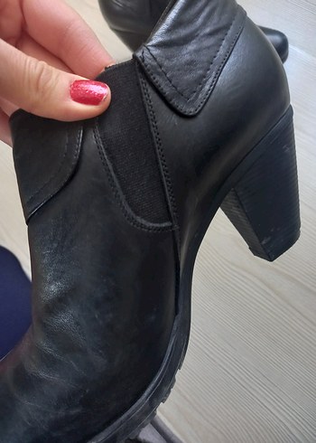 Siyah Tokalı Kadın Topuklu Bot - Görsel 8