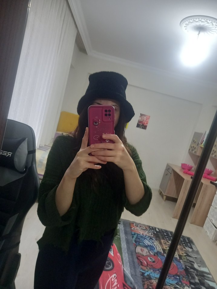 Siyah Kadın Şapka - Rahat ve Şık - Görsel 2