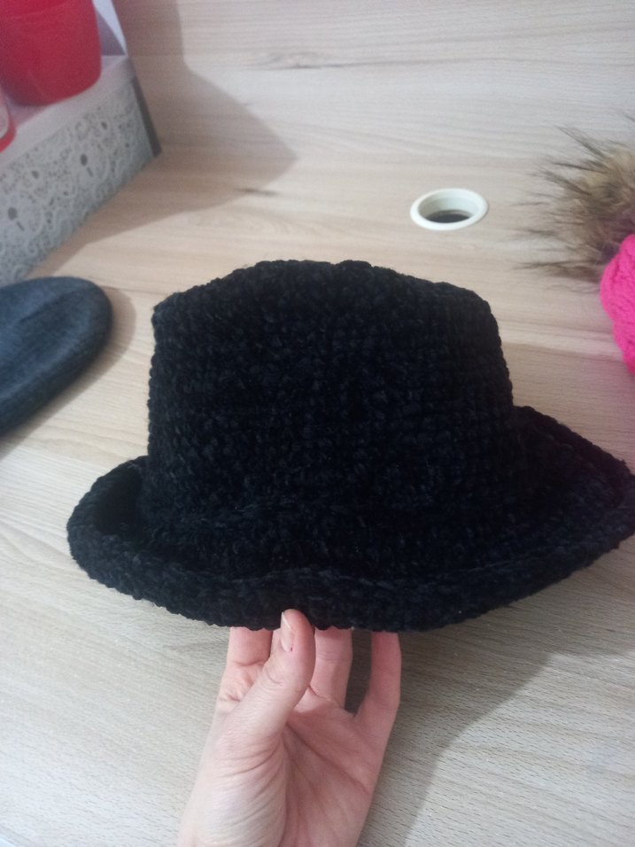 Siyah Kadın Şapka - Rahat ve Şık - Görsel 3