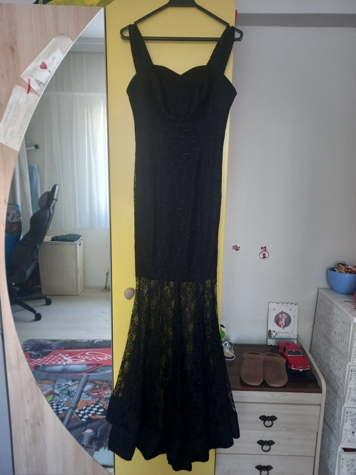 Siyah Dantel Uzun Straplez Gotik Elbise - Görsel 3