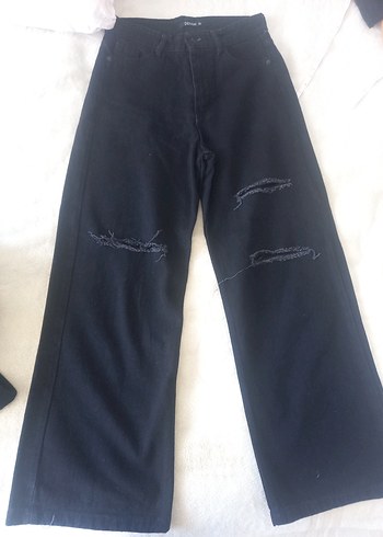 Yırtık Detaylı Siyah Salaş Kadın Kot Pantolon - Görsel 3