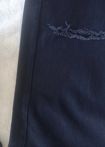 Yırtık Detaylı Siyah Salaş Kadın Kot Pantolon - Görsel 5