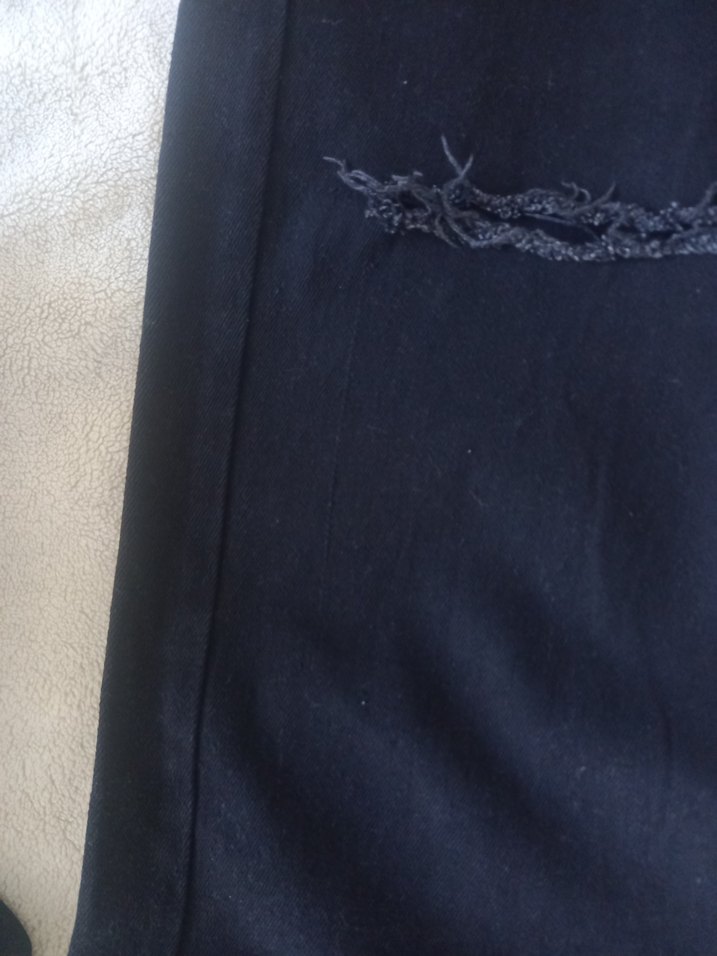 Yırtık Detaylı Siyah Salaş Kadın Kot Pantolon - Görsel 5