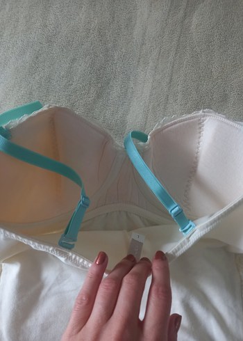 Dantel Detaylı Beyaz yeşil askılı Büstiyer - Görsel 4